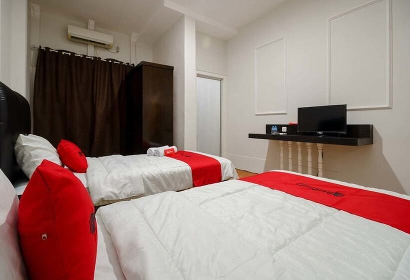 پانسیون Reddoorz Syariah Near Suzuya Mall Banda Aceh 2