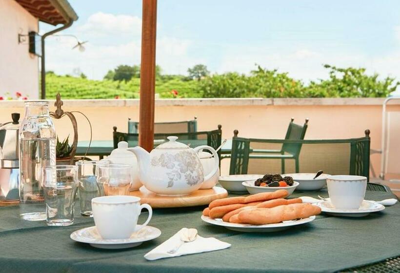 تختخواب و صبحانه Agriturismo Roccat