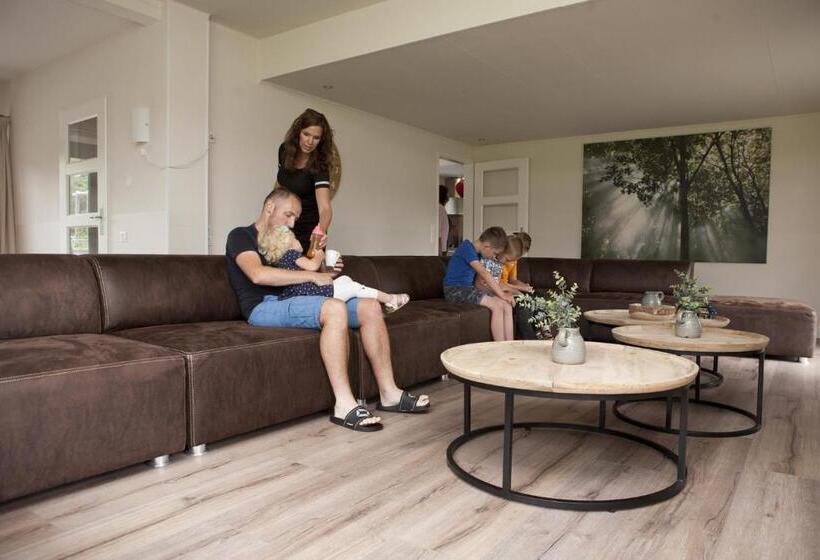 هتل Groeps Villa 24 Pers