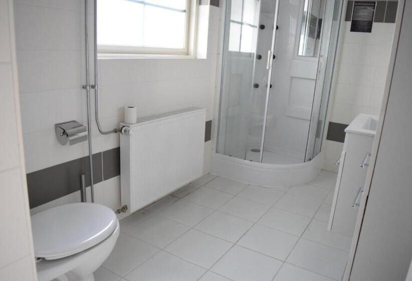 هتل Groepsboerderij 20 Pers