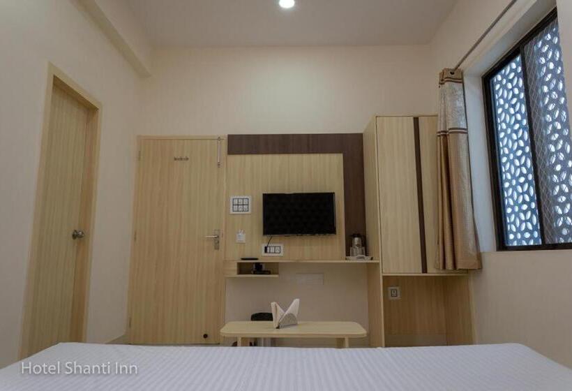 فندق Shanti Inn