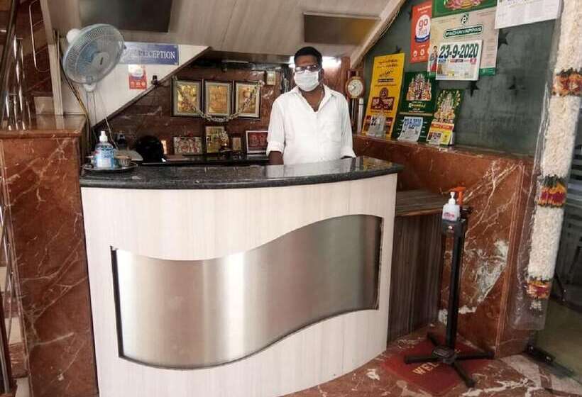 فندق Shiva Residency