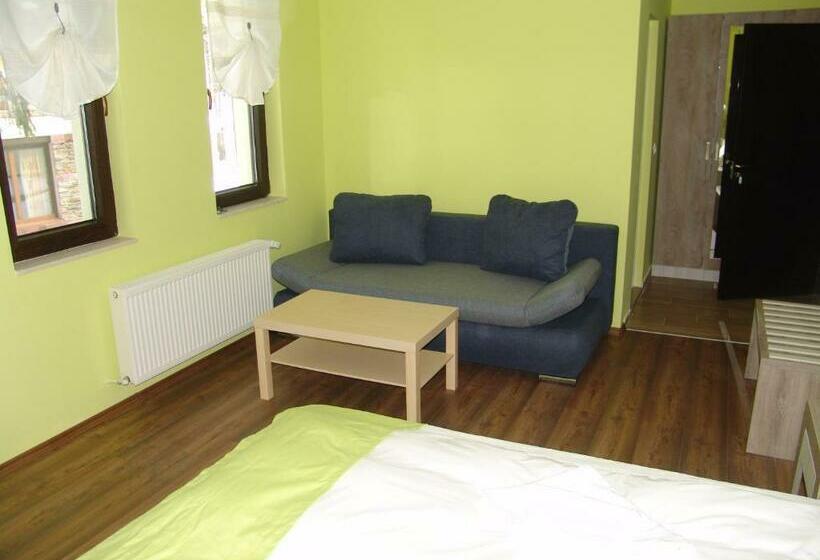 بنسيون Villa Eva