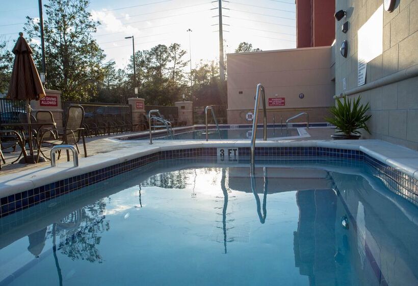 בית מלון כפרי Drury Inn & Suites Gainesville