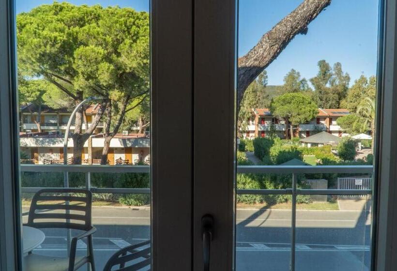 هتل Golfo Del Sole