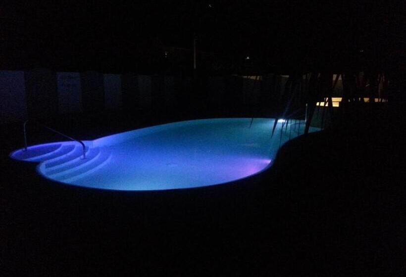 هتل Primavera Apartmentsuites