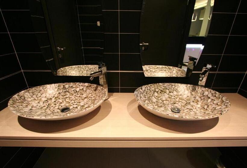 هتل Primavera Apartmentsuites