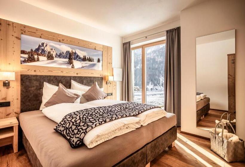 Luxury Chalet Plazola