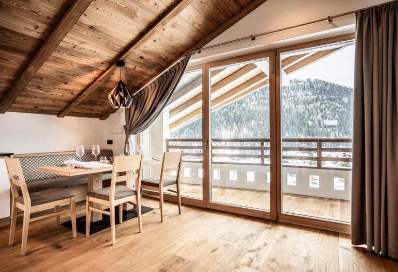 Luxury Chalet Plazola