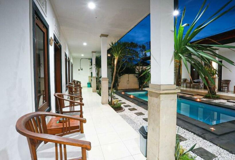 پانسیون Adi Guest House