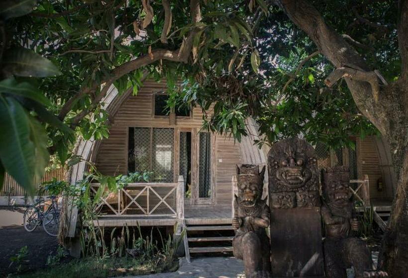 استراحتگاه Flowers & Fire Yoga Garden