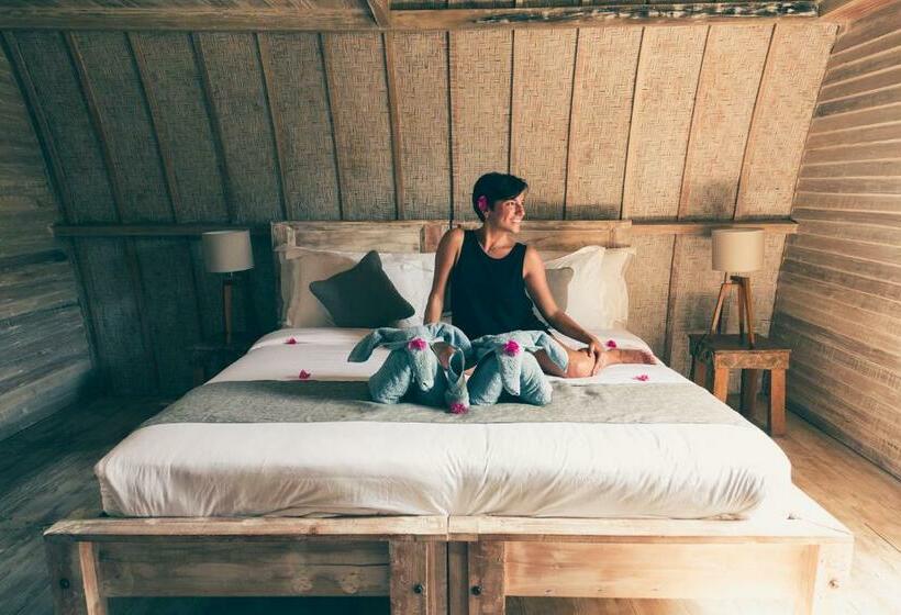 استراحتگاه Flowers & Fire Yoga Garden