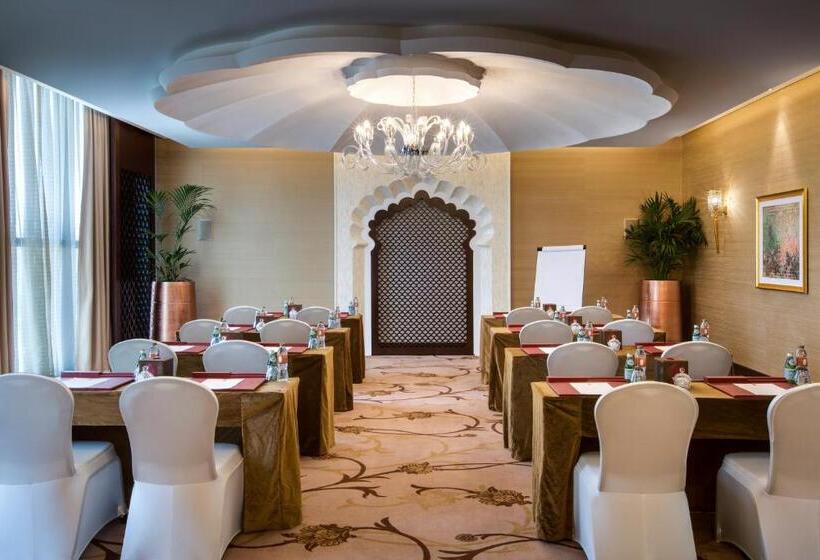 Bab Al Qasr Residence