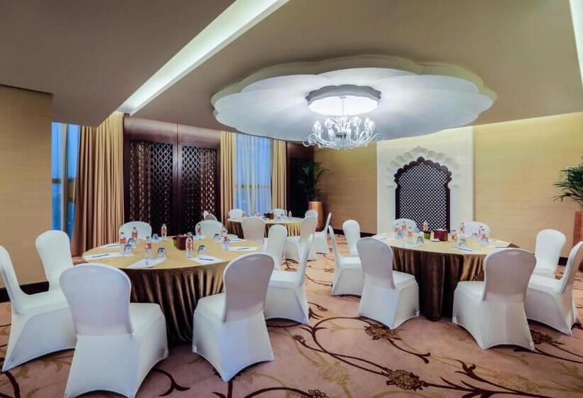 Bab Al Qasr Residence