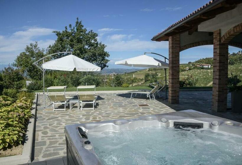 مبيت وإفطار Casa Castella   Adults Only   Langhe
