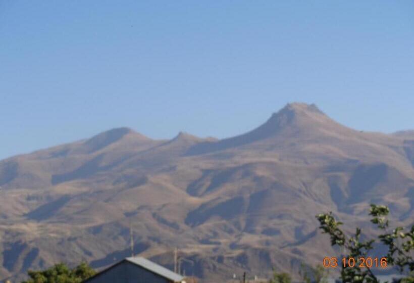 پانسیون Guest House Hasmik