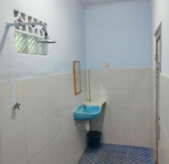 پانسیون Lilypad Guest House