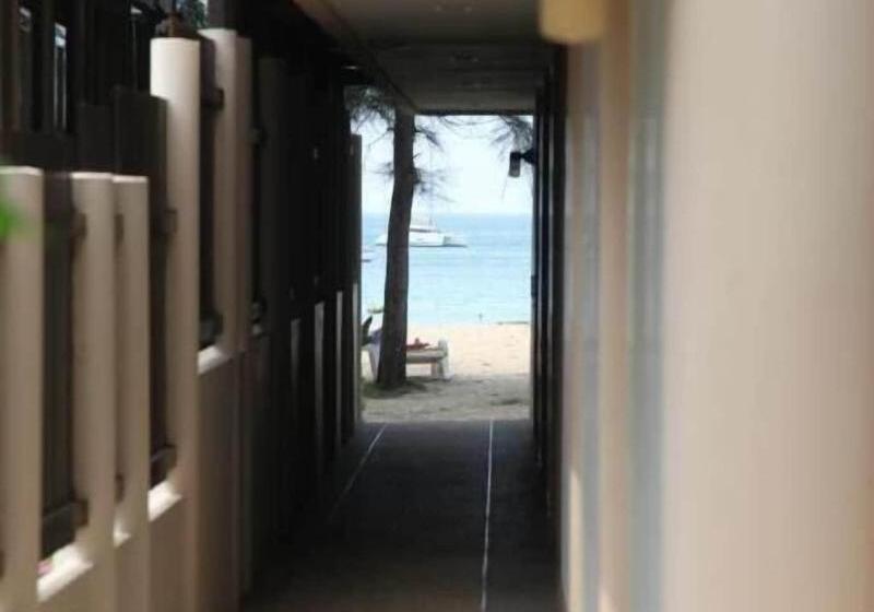 پانسیون Naiyang Seaview Place Resort