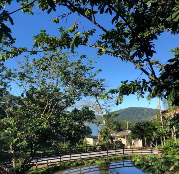 펜션 Pousada Nosso Bosque