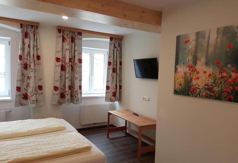 فندق صغير Gasthof Mittendorfer