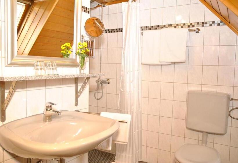 ユースホステル Weingasthof Zum Weißen Roß