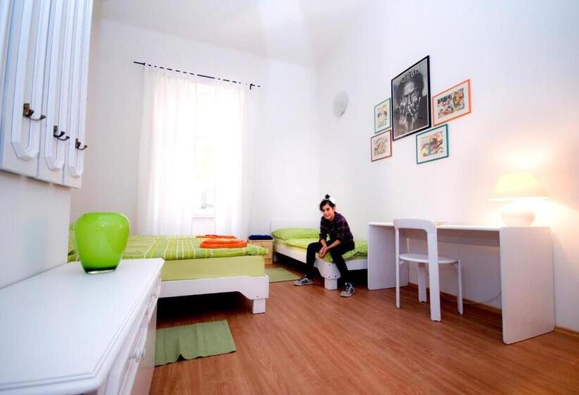 פנסיון Centrálom Apartman