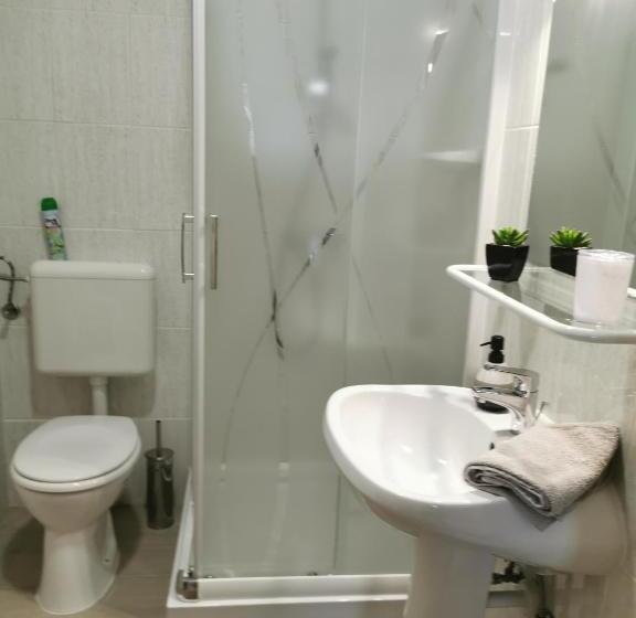 ペンション Csabai Vendégház