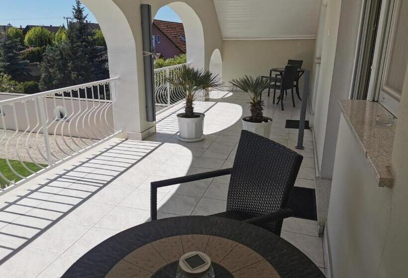 ペンション Csabai Vendégház