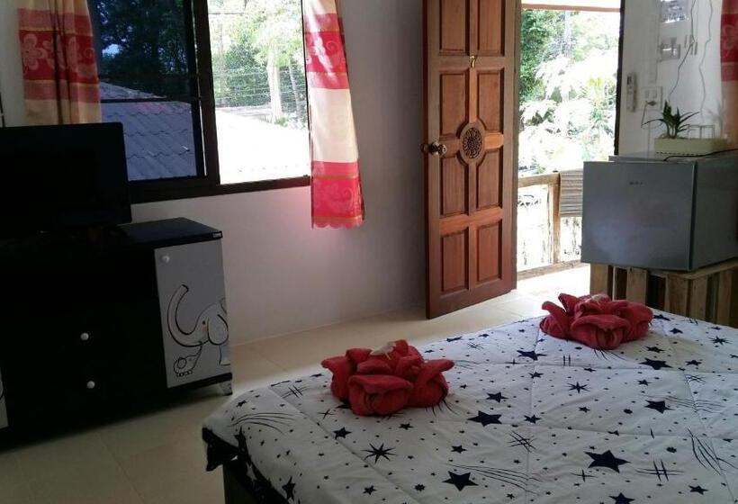 هاستل Baansanook Resort & Swimming Pool
