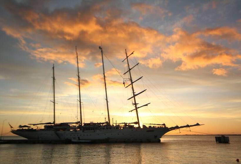 هتل Islander Bonaire