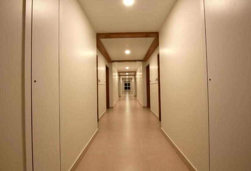 בית מלון כפרי Palguni Residency