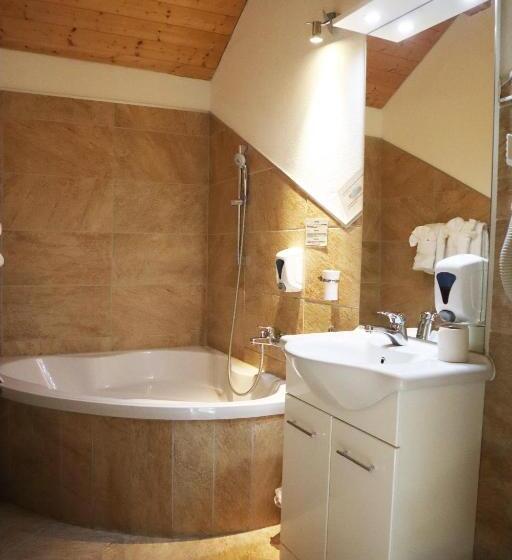 بنسيون Gruyère Rooms