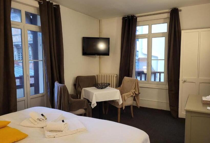تختخواب و صبحانه Chambres D'hôtes La Petite Salamandre