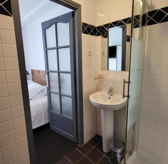 تختخواب و صبحانه Chambres D'hôtes La Petite Salamandre