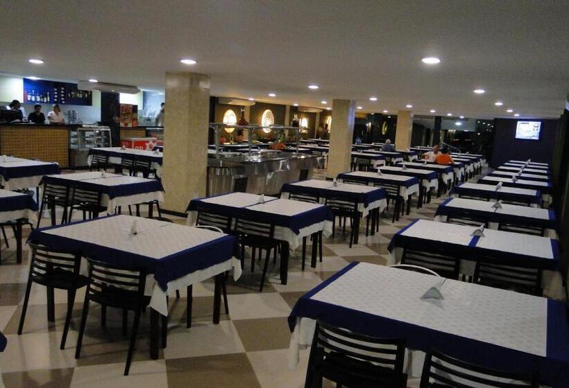 ホテル Arrastão Premium Plaza