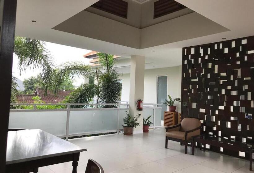 酒店 Oxy House Bali