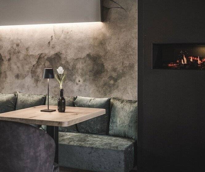 هتل Somvita Suites