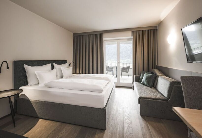 هتل Somvita Suites