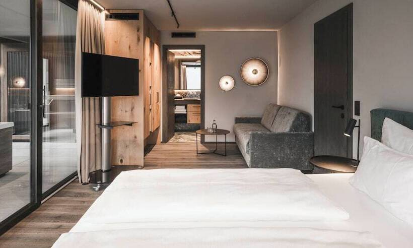 هتل Somvita Suites
