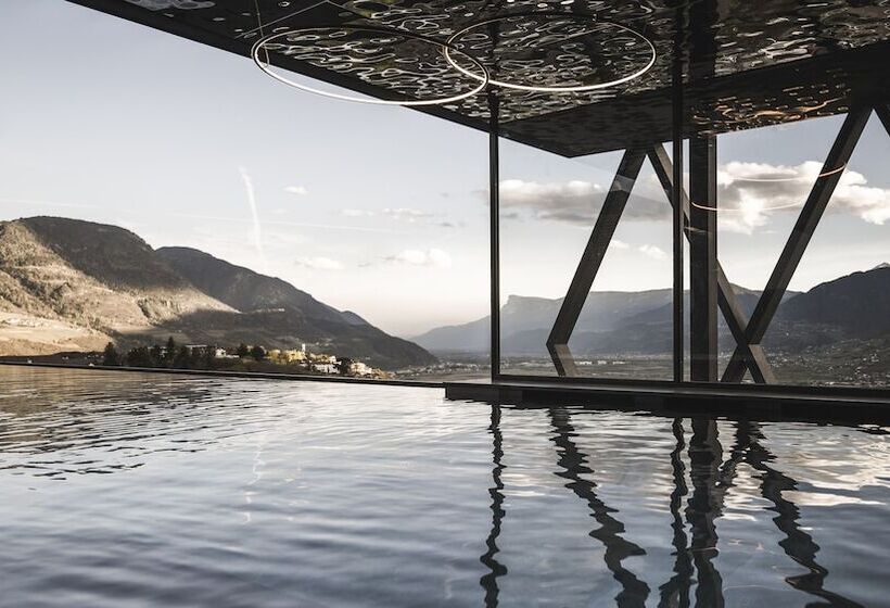 هتل Somvita Suites