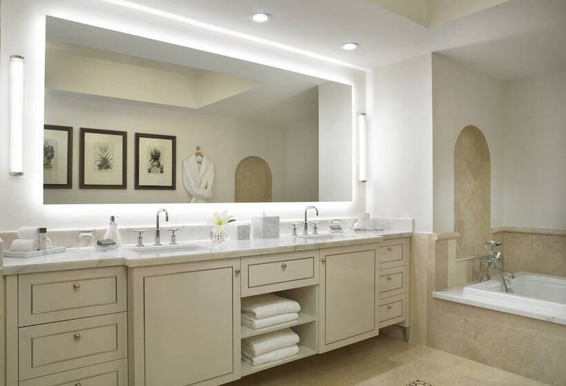 فندق Acqualina Resort And Residences