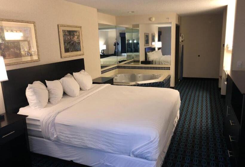 ホテル Baymont By Wyndham Howell/brighton