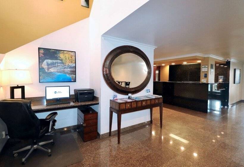 Отель Best Western Chieftain Inn
