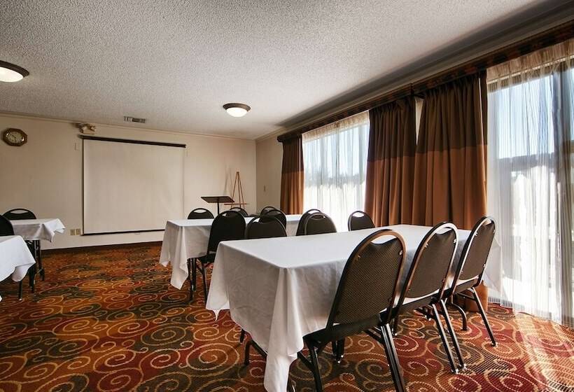 Отель Best Western Chieftain Inn