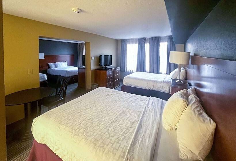 Clarion Hotel & Suites