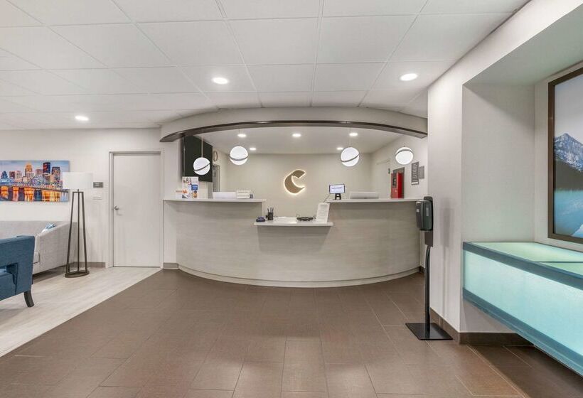 هتل Comfort Inn & Suites Louisville Airport Fair & Expo