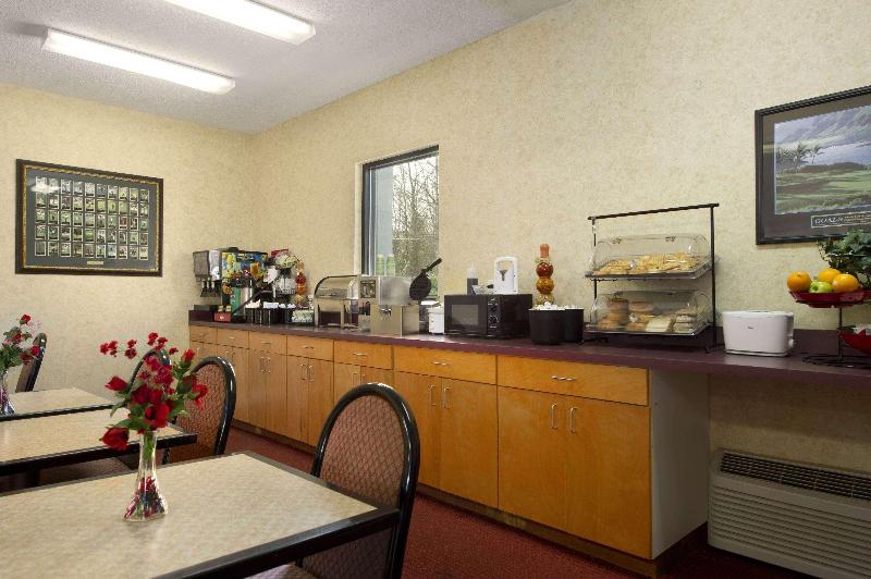 هتل Days Inn By Wyndham Augusta / Fort Eisenhower