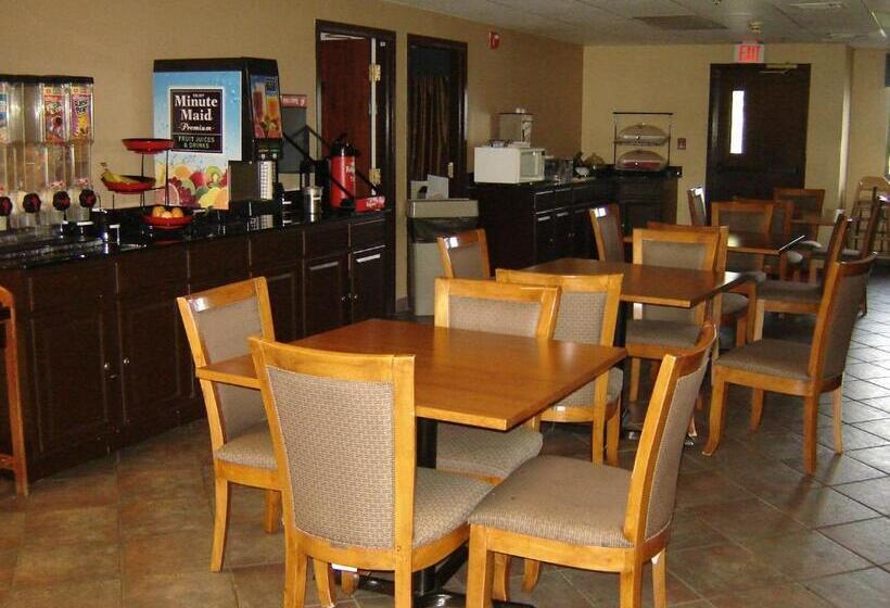 هتل Days Inn By Wyndham Phenix City Near Fort Moore