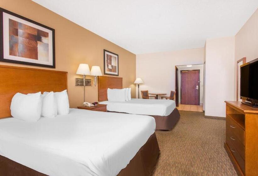 هتل Days Inn By Wyndham Phenix City Near Fort Moore