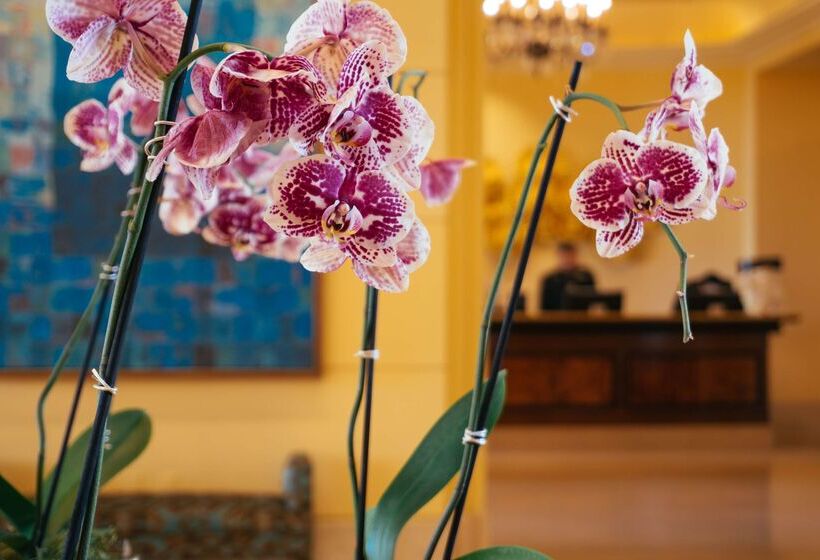 هتل Hilton Lake Las Vegas Resort And Spa